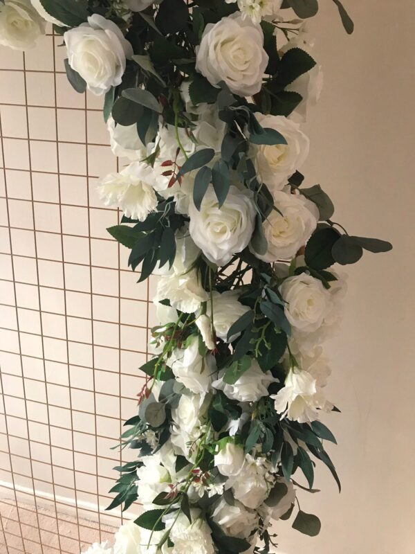 Moongate Wedding Flower Garland - Image 4