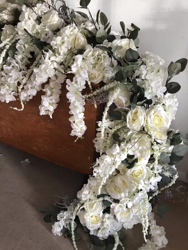 Ivory Amaranthus & Wisteria Flower Garland - Image 6