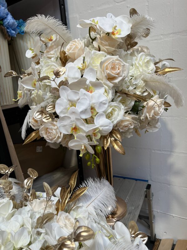 Glam Feather Orchid Centrepiece - Image 3