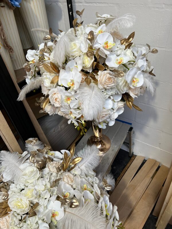 Glam Feather Orchid Centrepiece - Image 6