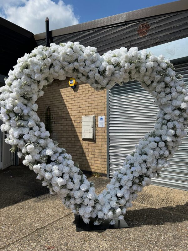 LUXE HEART SHAPE Frame, Wedding heart frame, white roses heart frame - Image 3