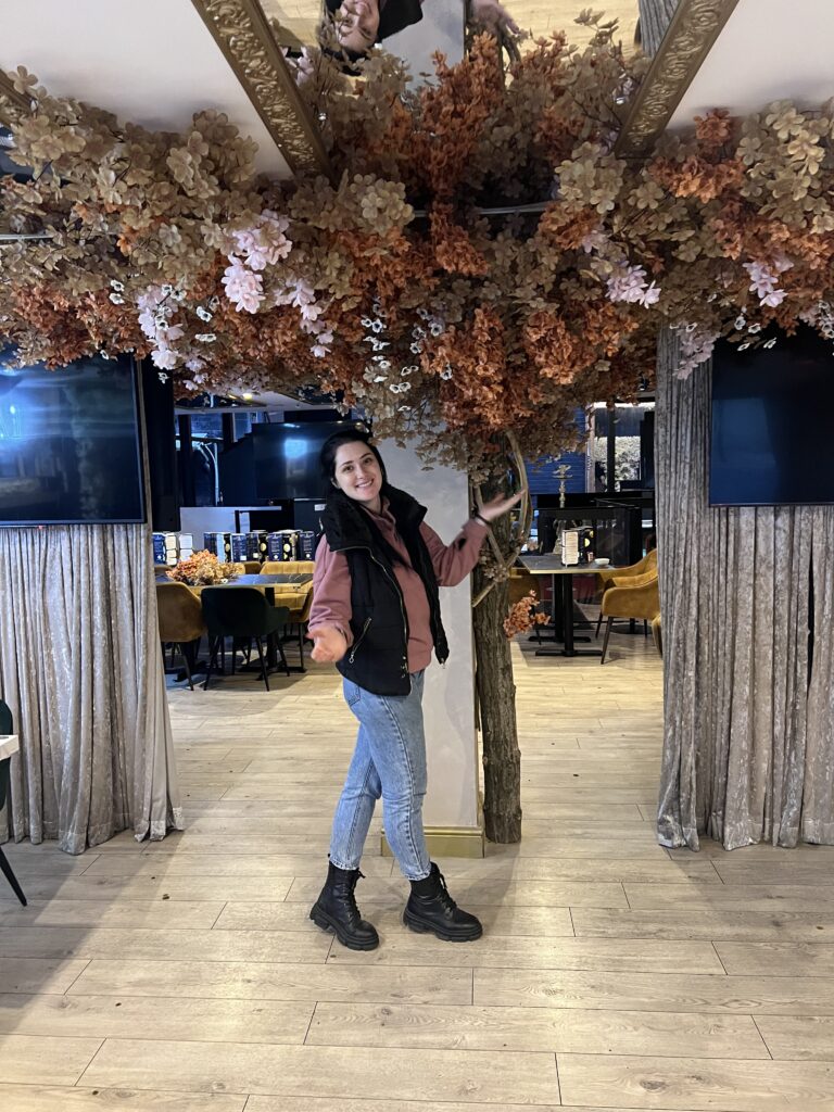IVY CRUZ Flower Walls, Floral Arrangements | Commercial and Functions