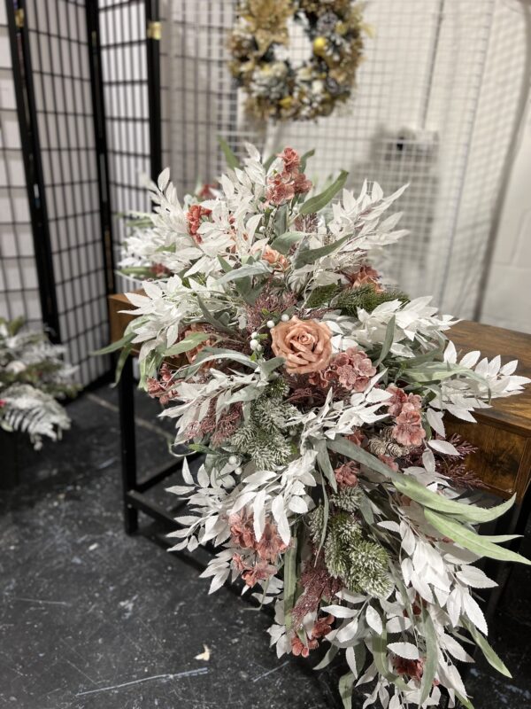 White and Pink Christmas Flower Garland - Image 7