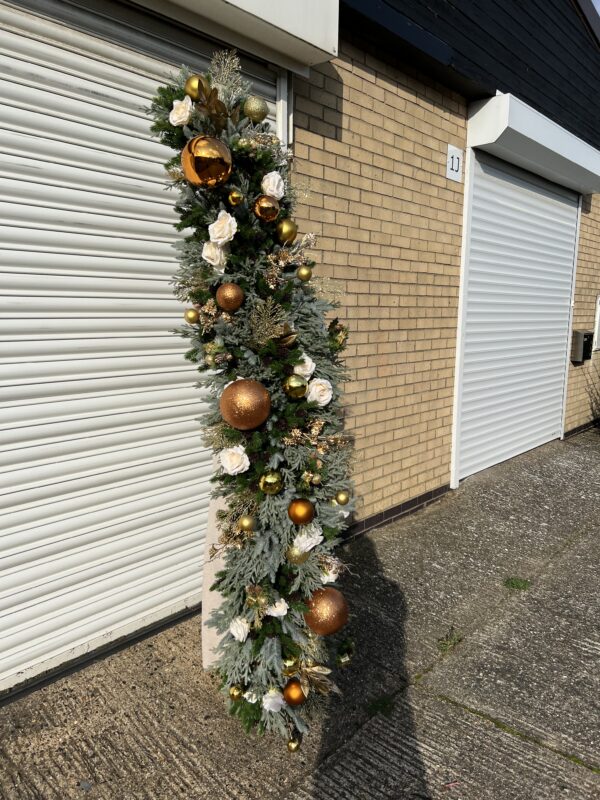 Gold Christmas Doorway Garland - Image 5