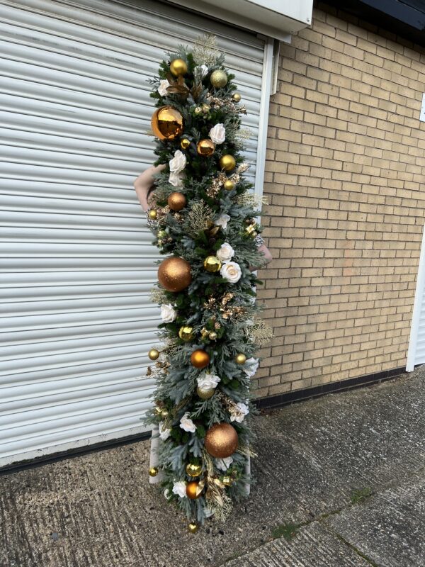 Gold Christmas Doorway Garland - Image 4