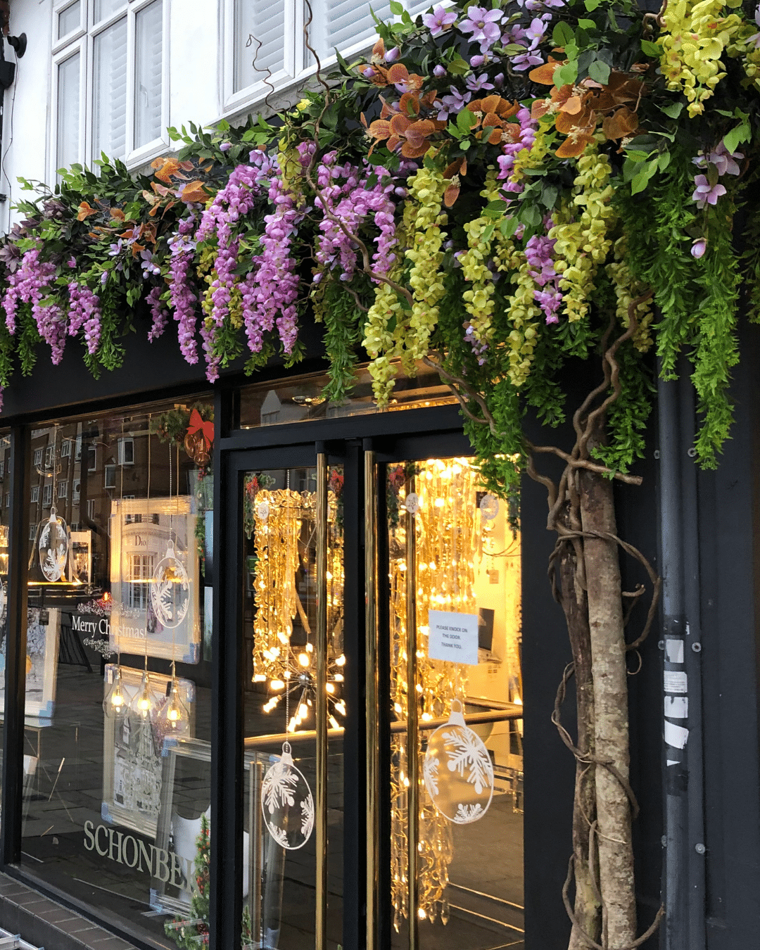 IVY CRUZ Flower Walls, Floral Arrangements | Commercial and Functions