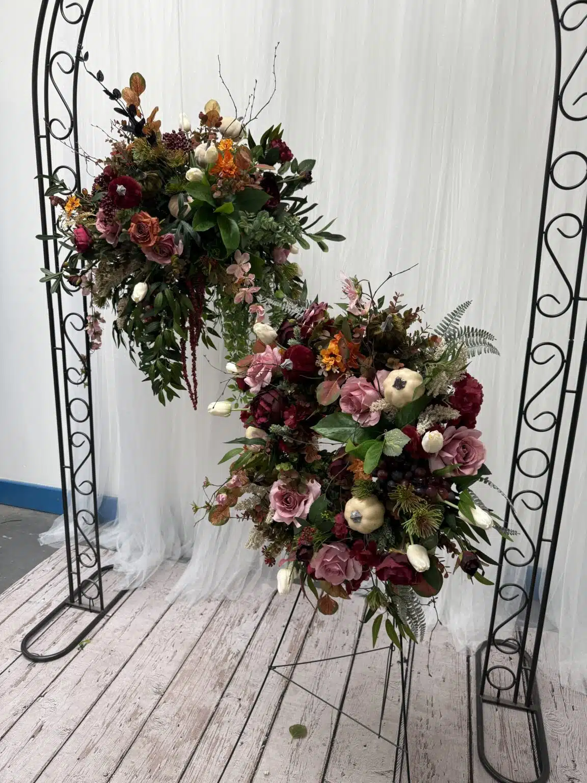 IVY CRUZ Flower Walls, Floral Arrangements | Commercial and Functions Premium Artificial Hanging Basket & Fall Door Wreath Set