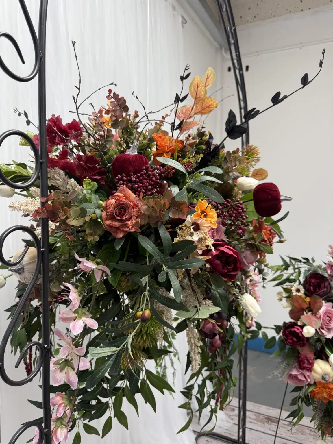 IVY CRUZ Flower Walls, Floral Arrangements | Commercial and Functions Premium Artificial Hanging Basket & Fall Door Wreath Set - Image 8