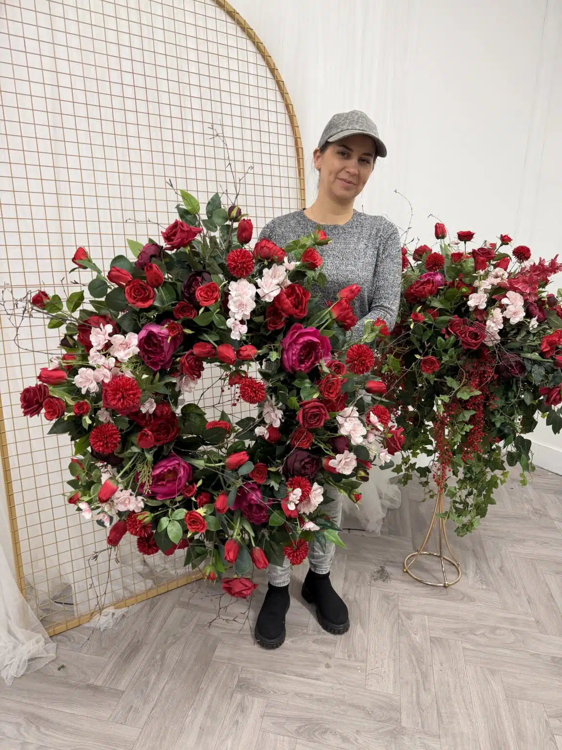 IVY CRUZ Flower Walls, Floral Arrangements | Commercial and Functions XL Red Flower Door Wreath & Coordinating XL Hanging Basket (65–70 cm)