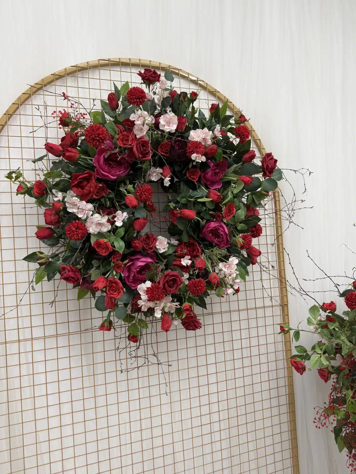 IVY CRUZ Flower Walls, Floral Arrangements | Commercial and Functions XL Red Flower Door Wreath & Coordinating XL Hanging Basket (65–70 cm) - Image 6