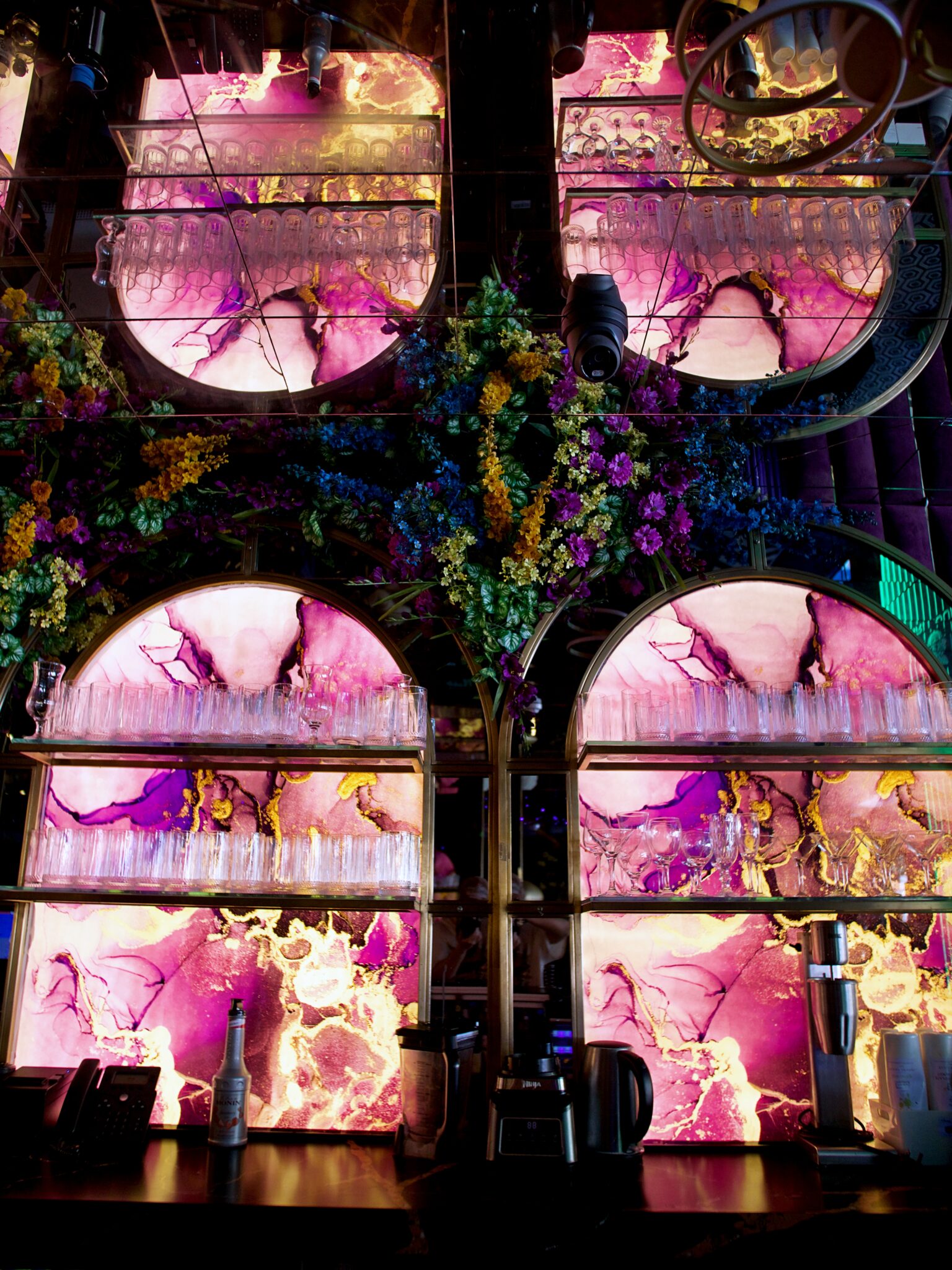 Amiri Lounge Ealing - P1422670