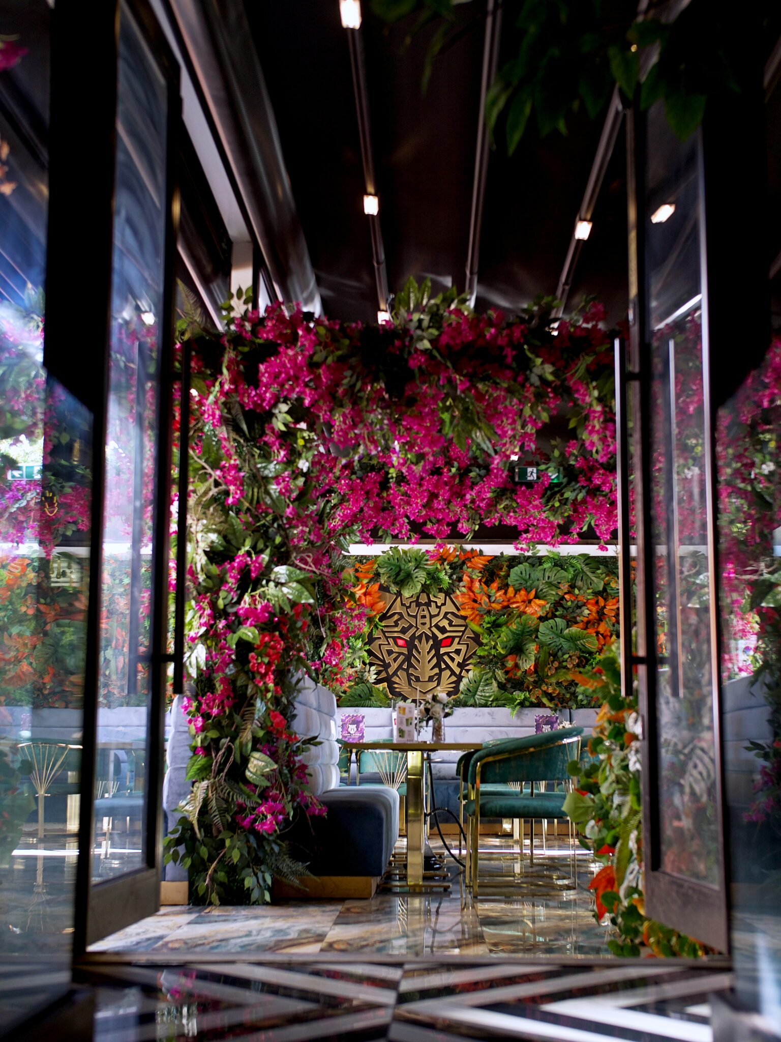 Amiri Lounge Ealing - P1422725