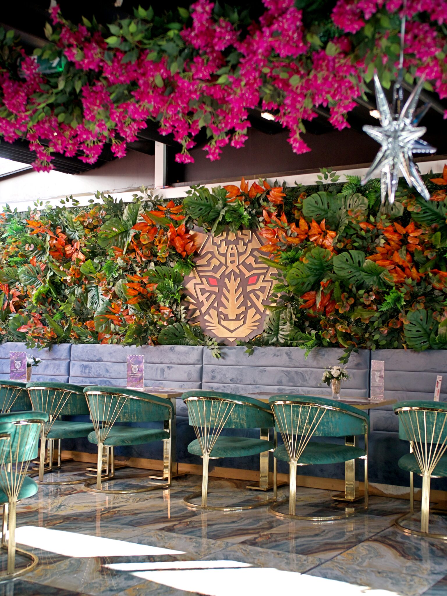 Amiri Lounge Ealing - P1422748