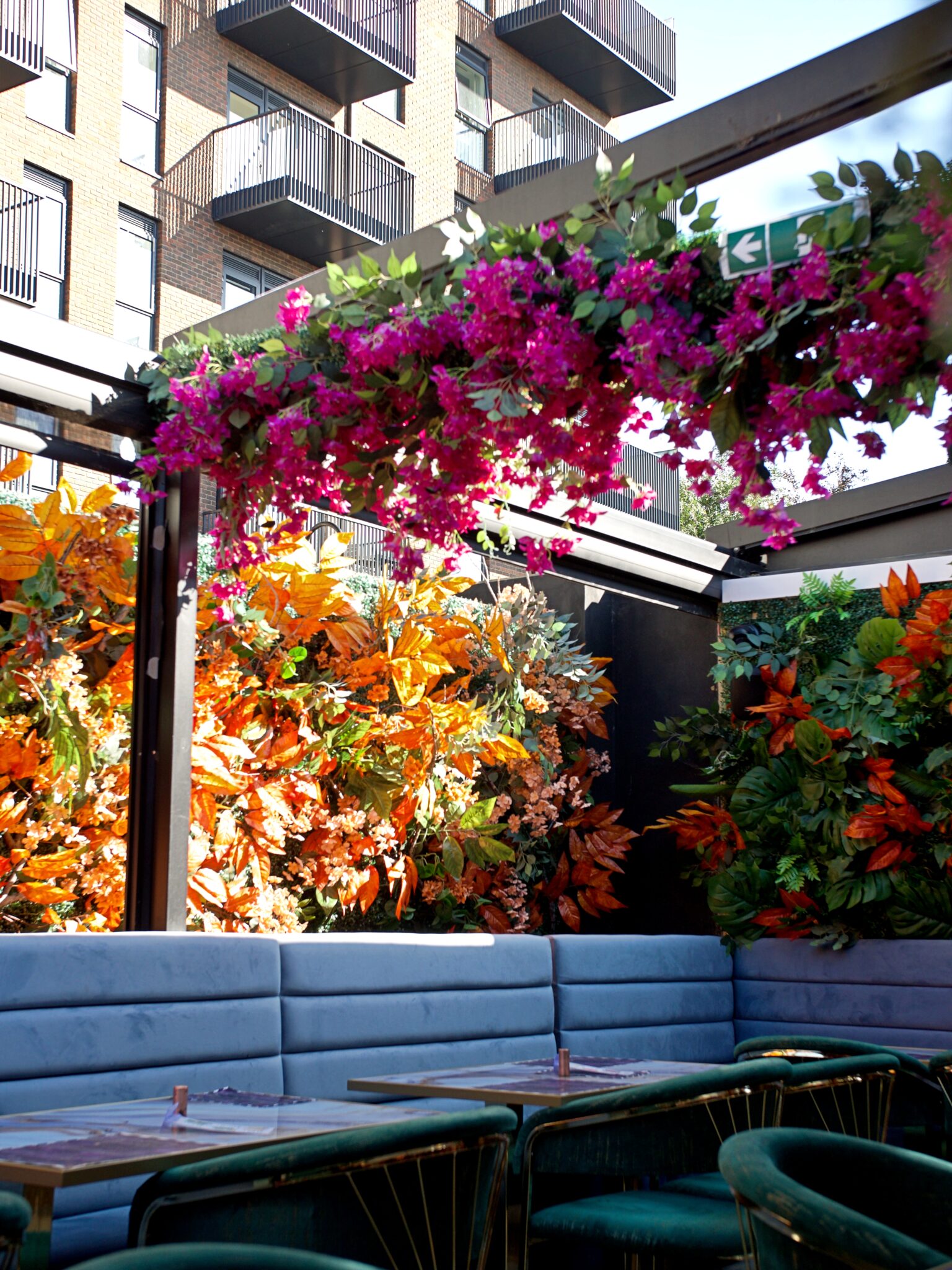 Amiri Lounge Ealing - P1422770