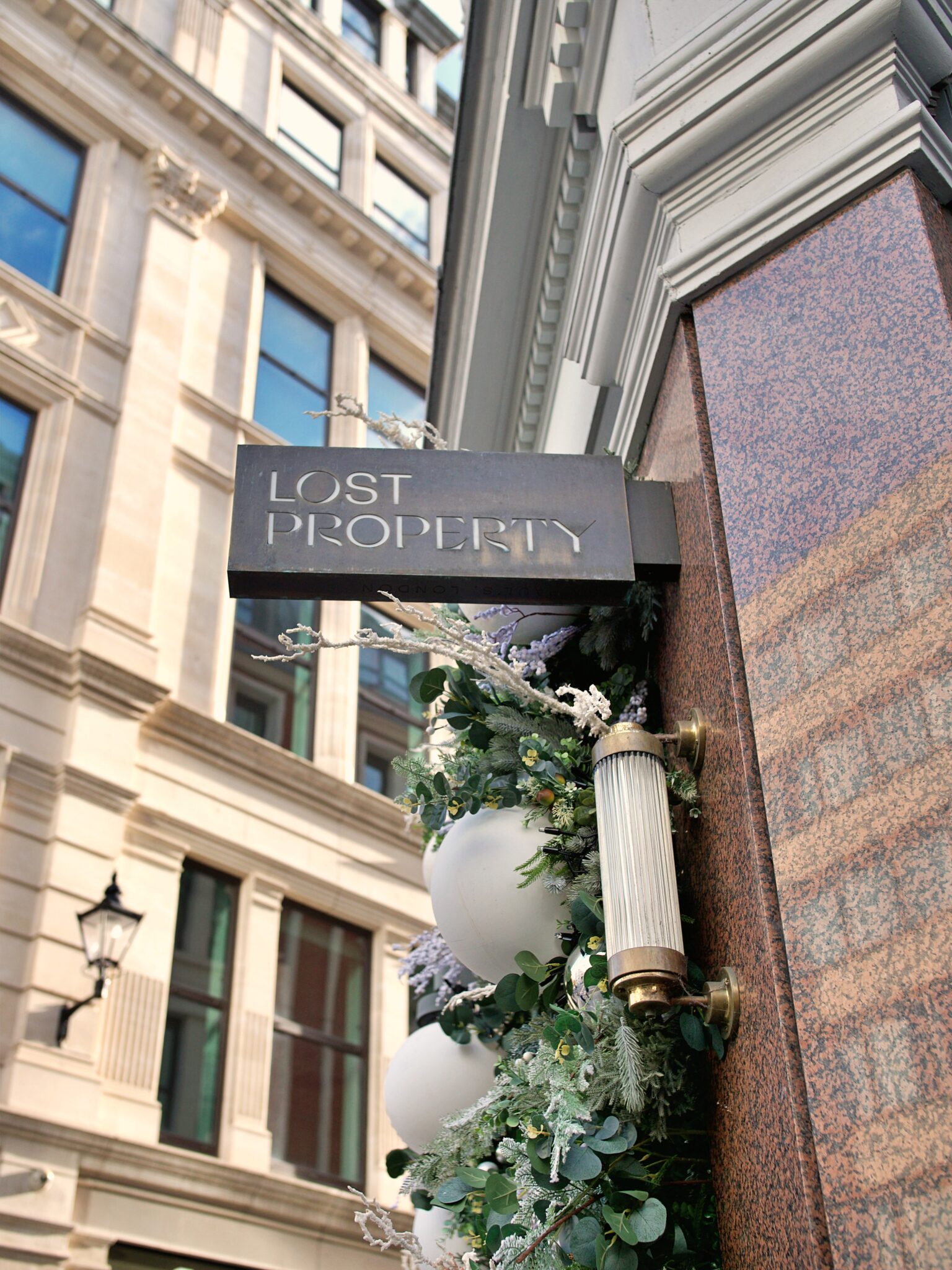 Lost Property - P1433122