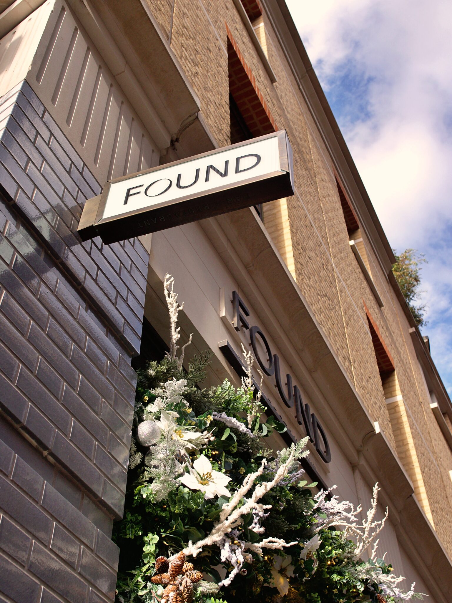 Lost Property - P1433149