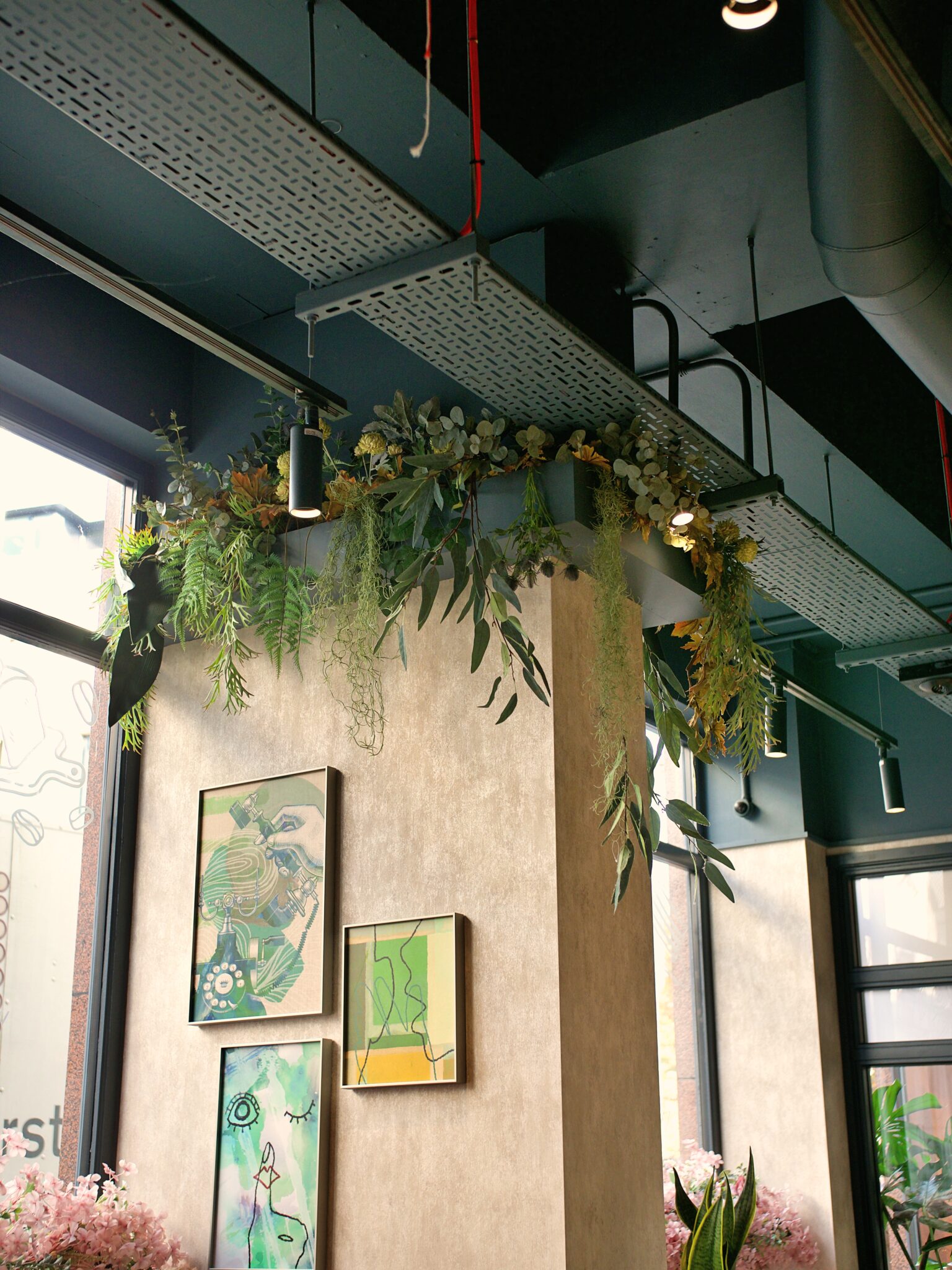 Lost Property - P1433190